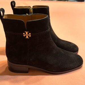 New Tory Burch Suede Boots. Glod Logo and Zipper. Black. Size 7.5.